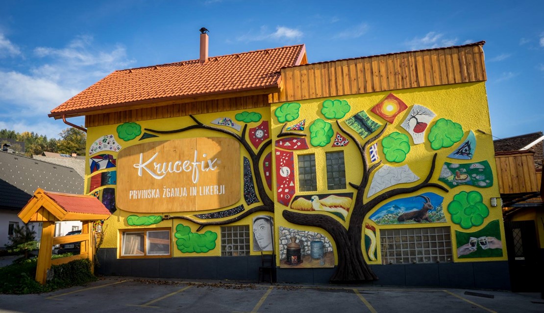 krucefix-fasada
